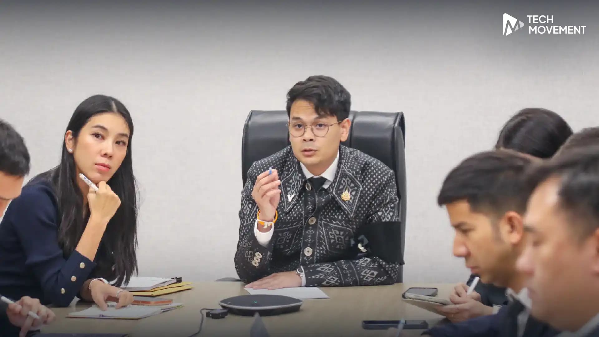 กระทรวงดีอี_ประสาน_SpaceX_ขอดาวเทียม_Starlink_แก้ปัญหาระบบเครือข่ายสื่อสารล่มในเหตุน้ำท่วม